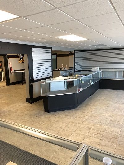 Free Standing Retail Building for Sale: 7103 Clinton Hwy, Powell, TN 37849